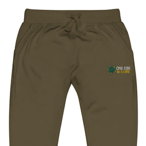 One Day at a Time Turtle Fleece Sweatpants – Steady Sobriety Journey - Black / XS | Sobervation